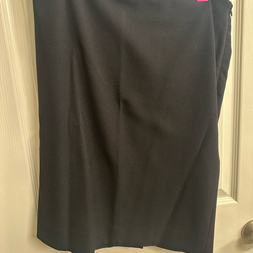 MM Lafleur Black Knee-Length Pencil Skirt